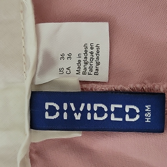 H&M Divided Men's Dusty Rose/pink Shorts,  size 36 - Picture 3 of 9